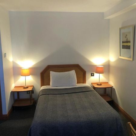 Castle Sleeper Motel Caldecott Buitenkant foto