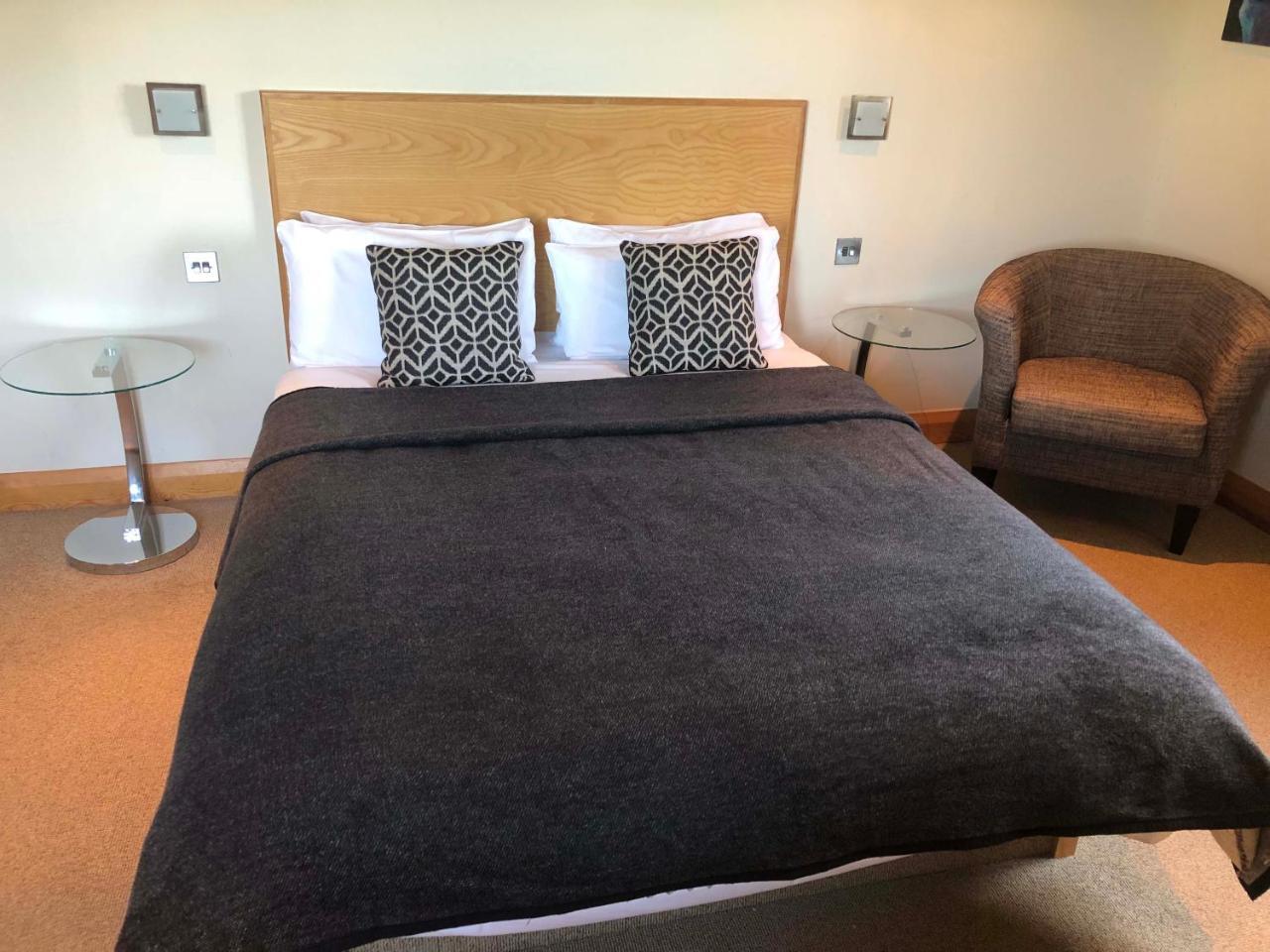 Castle Sleeper Motel Caldecott Buitenkant foto